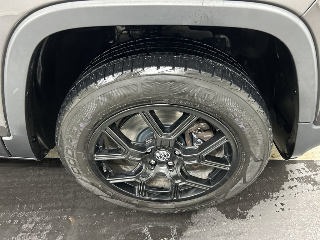 Used 2016 Jeep Cherokee Limited AWD/4WD image 8