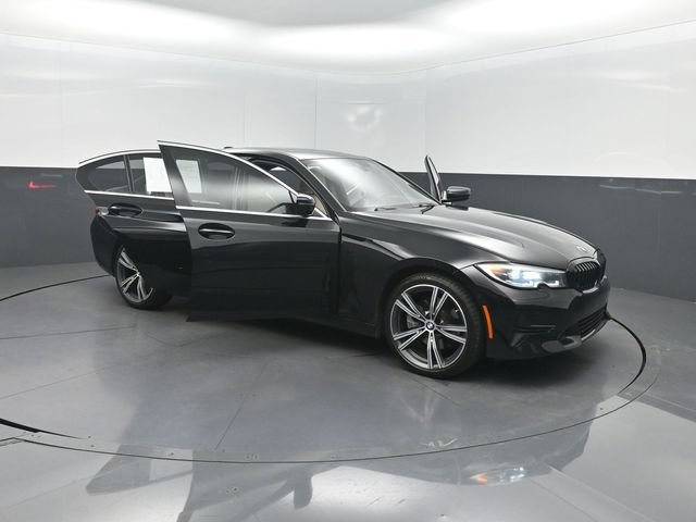 Used 2022 BMW 330i Sedan w/ Driving Assistance Package RWD image 32