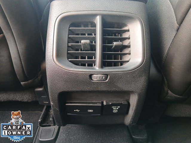 Used 2019 Jeep Cherokee Latitude Plus w/ Comfort/Convenience Group AWD/4WD image 17