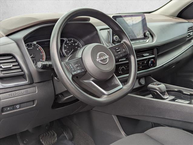 Used 2023 Nissan Rogue S image 10
