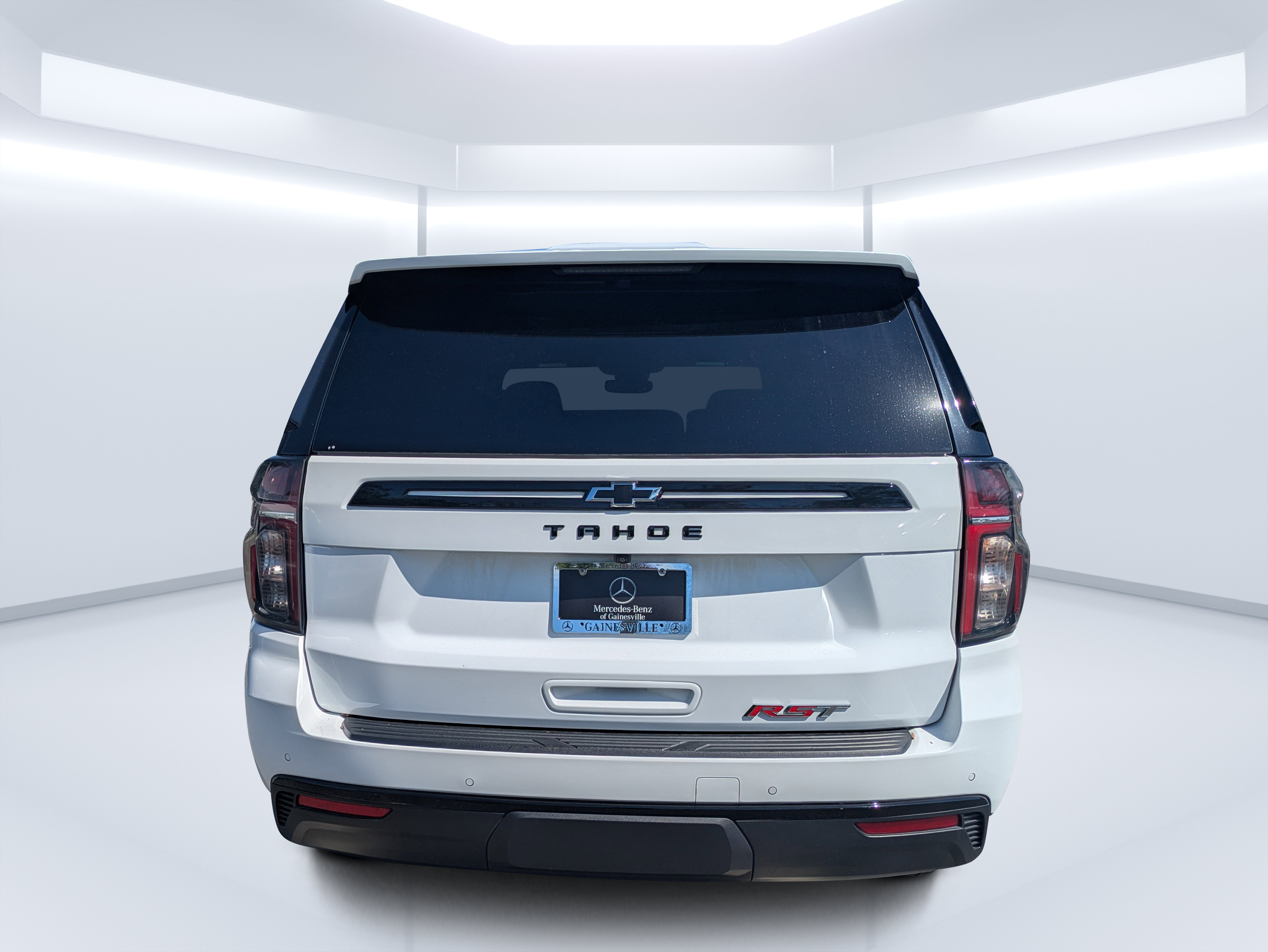 Used 2024 Chevrolet Tahoe RST w/ Luxury Package RWD image 4
