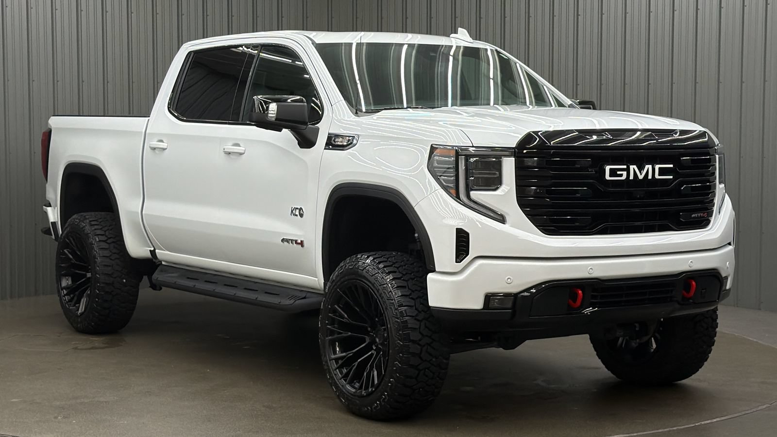 Used 2026 GMC Sierra 1500 AT4 w/ AT4 Premium Package AWD/4WD image 7