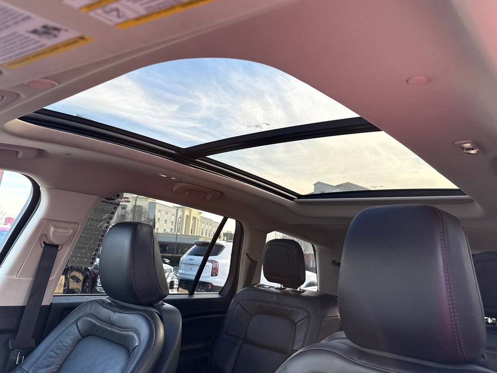 Used 2023 Lincoln Aviator Reserve image 35