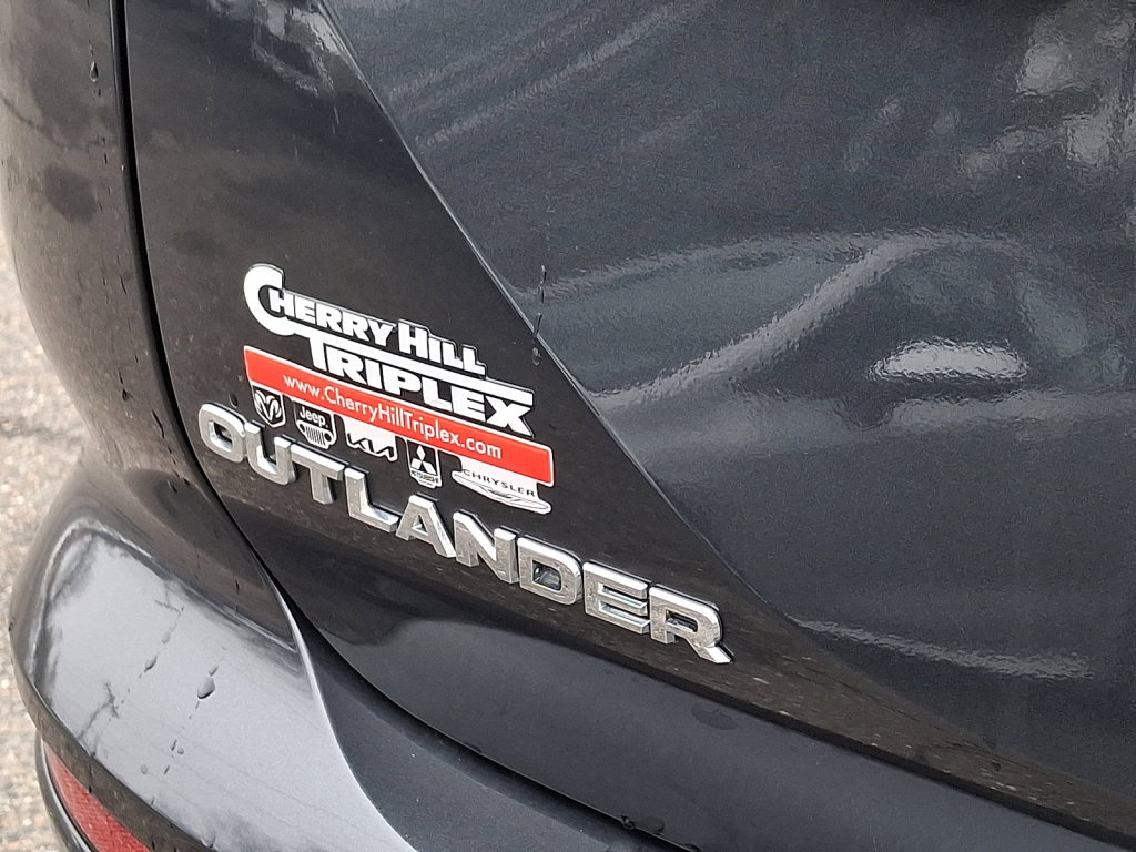 Used 2025 Mitsubishi Outlander SE AWD/4WD image 17