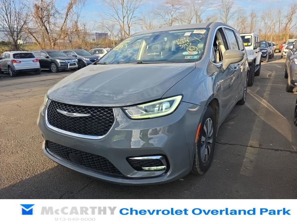 Used 2022 Chrysler Pacifica Touring-L