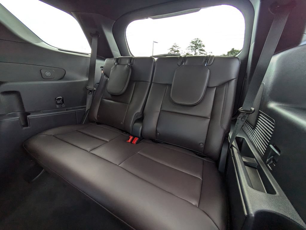 New 2026 Ford Explorer Platinum w/ LUX Leather Package AWD/4WD image 14