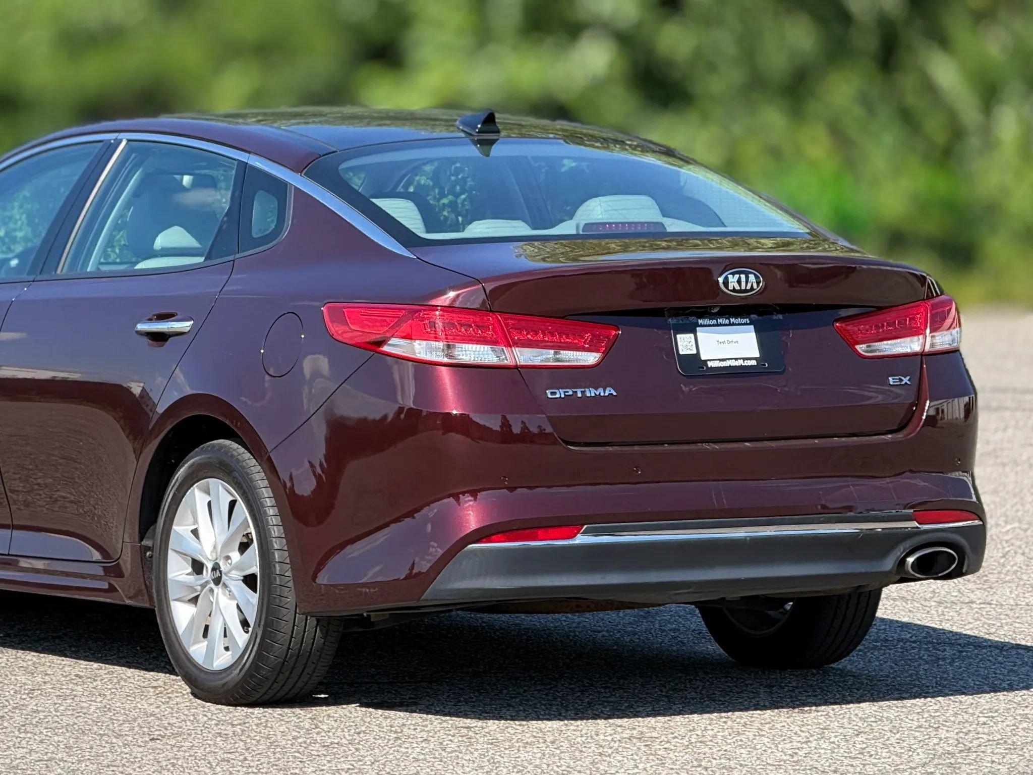 Used 2016 Kia Optima EX w/ Premium Package FWD image 16