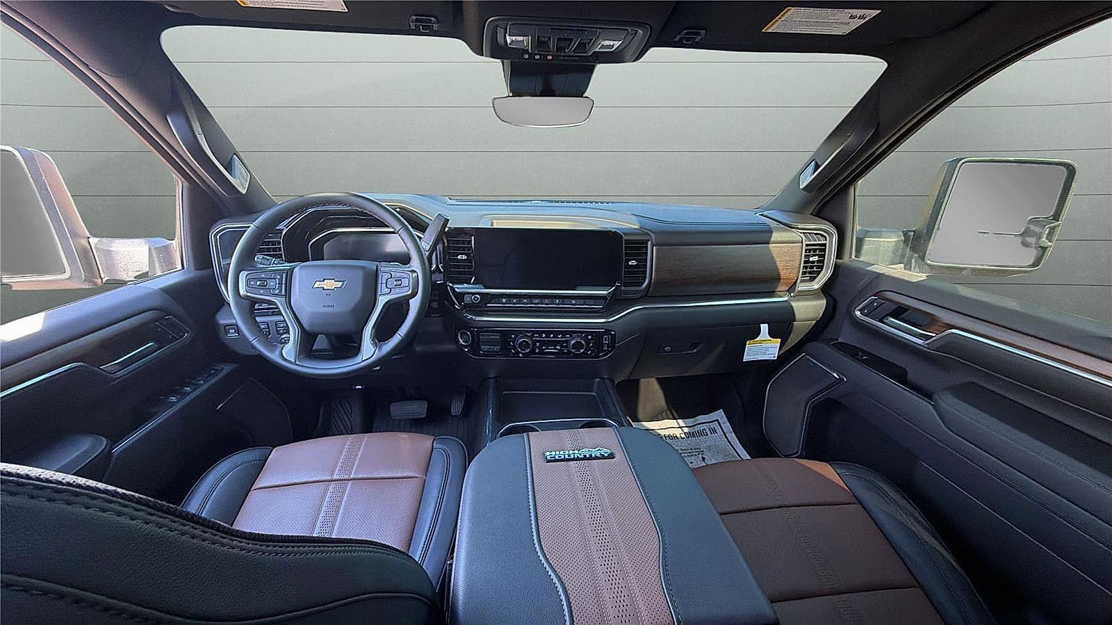 Used 2025 Chevrolet Silverado 2500 High Country w/ High Country Premium Package image 10