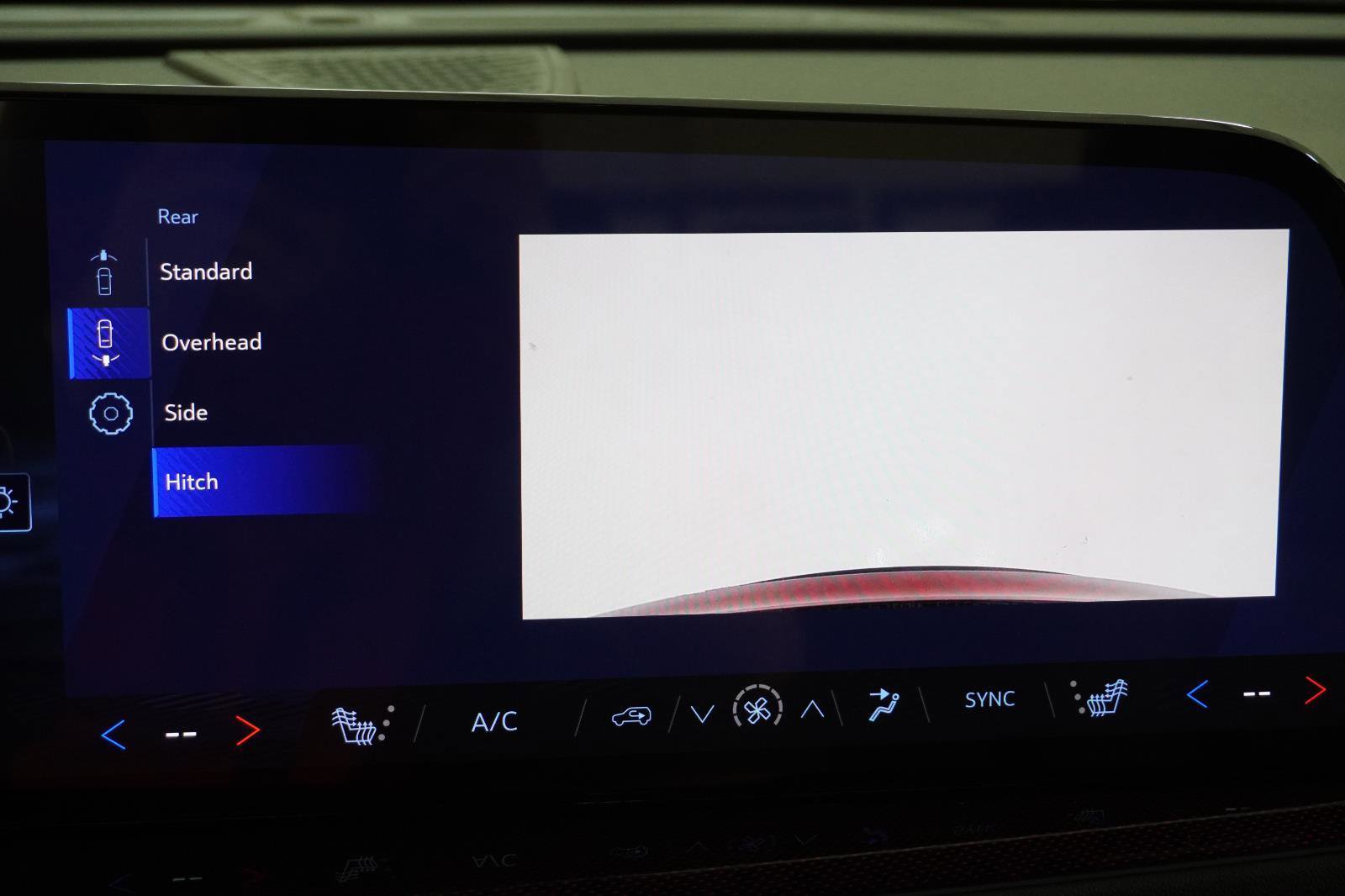 New 2026 Chevrolet Traverse Z71 w/ Enhanced Driving Package AWD/4WD image 33