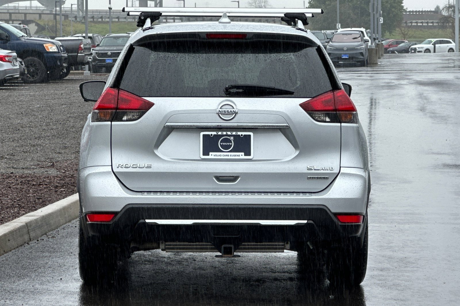 Used 2018 Nissan Rogue SL w/ Premium Package image 4