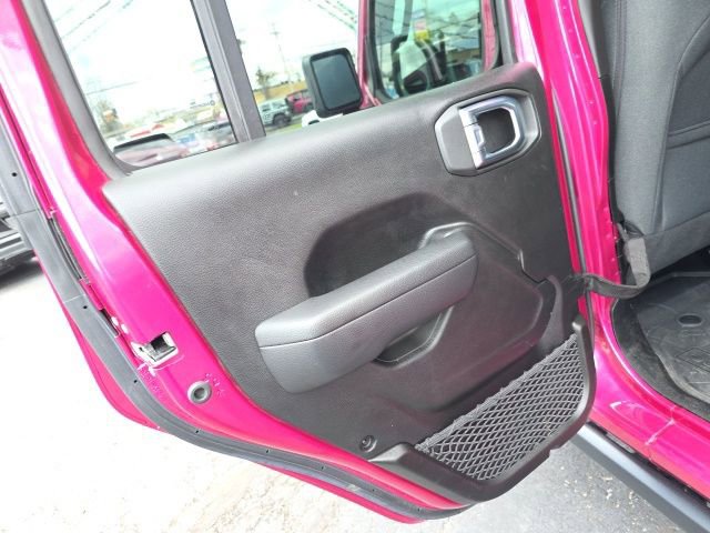 Used 2024 Jeep Gladiator Sport image 33