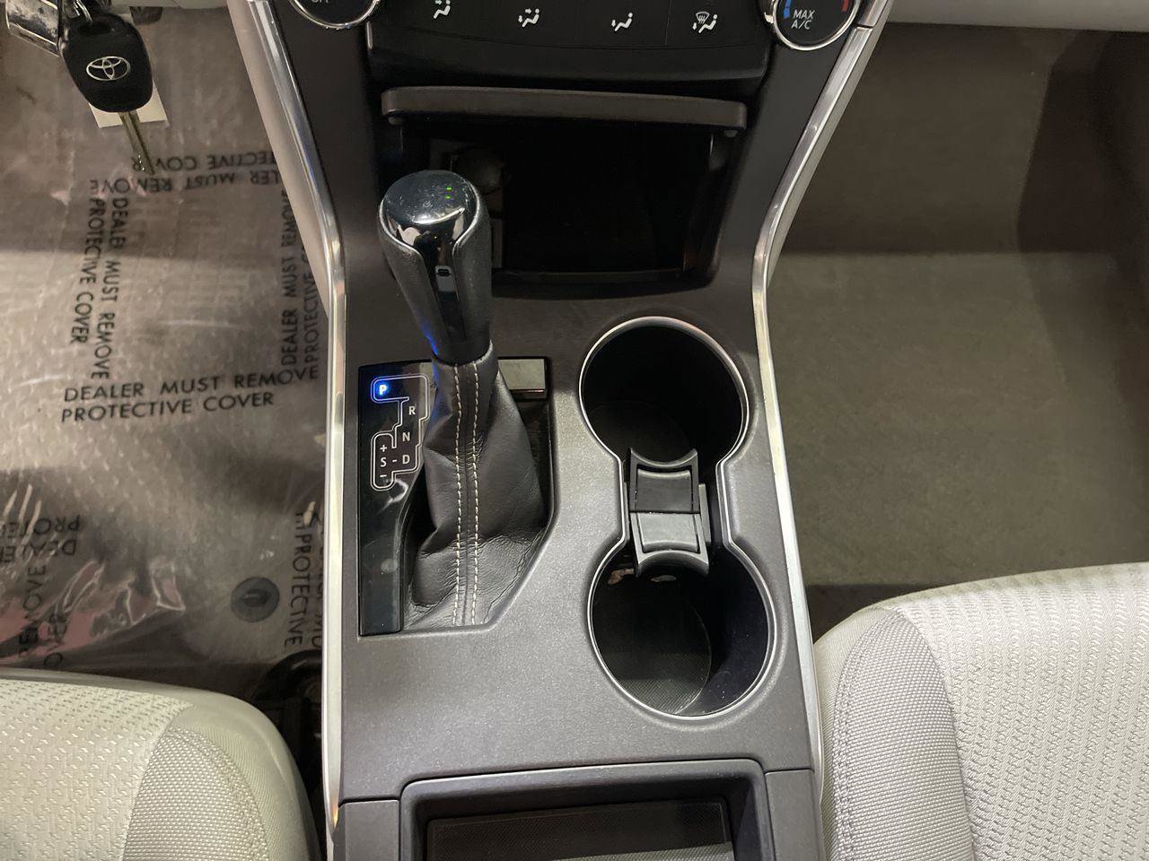 Used 2015 Toyota Camry LE FWD image 19