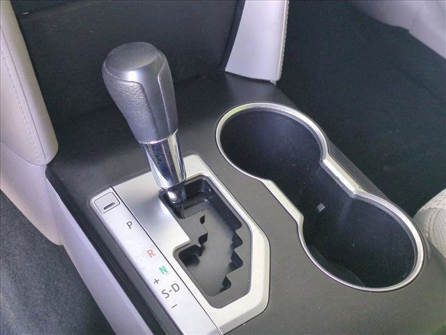Used 2014 Toyota Camry LE FWD image 12