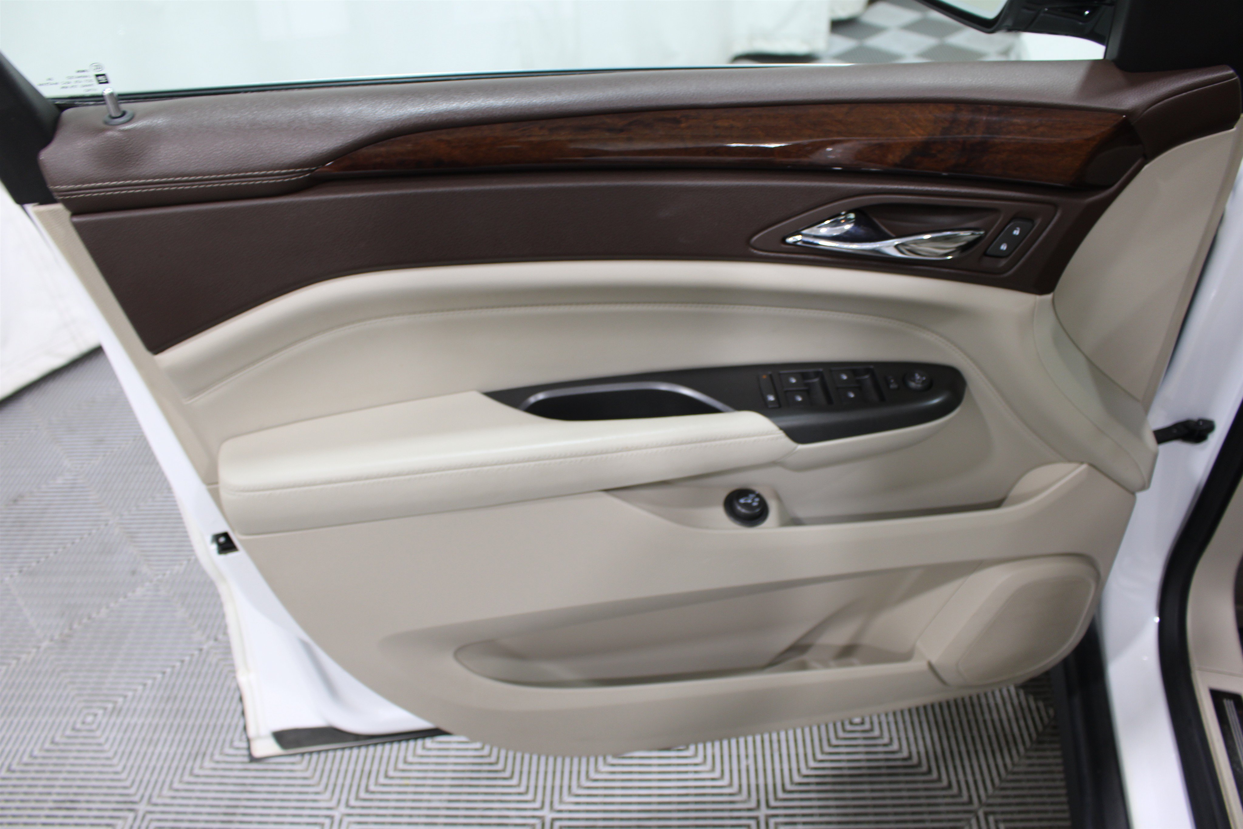 Used 2012 Cadillac SRX Performance FWD image 6