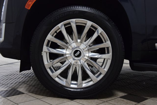 Used 2021 Cadillac Escalade Premium Luxury w/ Driver Assist Tech Package image 29