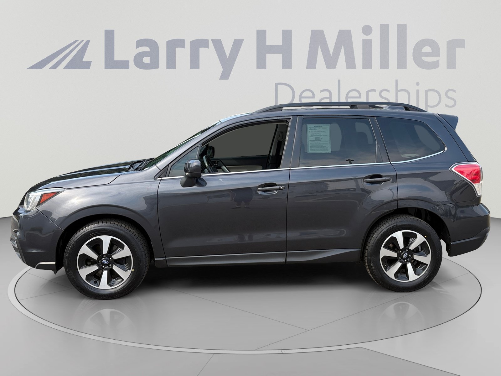Used 2017 Subaru Forester 2.5i Limited AWD/4WD image 2