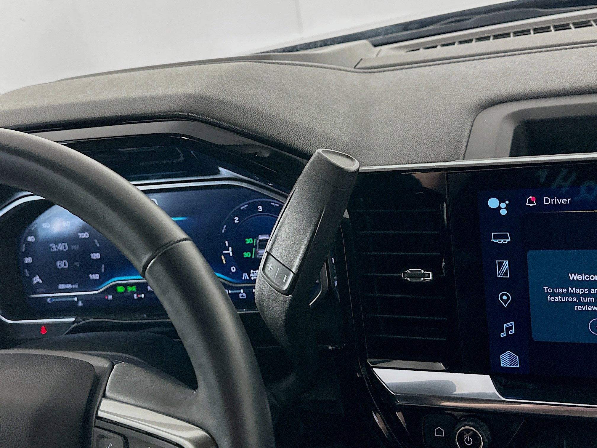 Used 2024 Chevrolet Silverado 1500 LT image 24