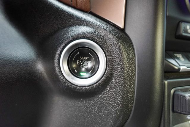 Used 2020 Chevrolet Silverado 3500 High Country w/ Technology Package image 25