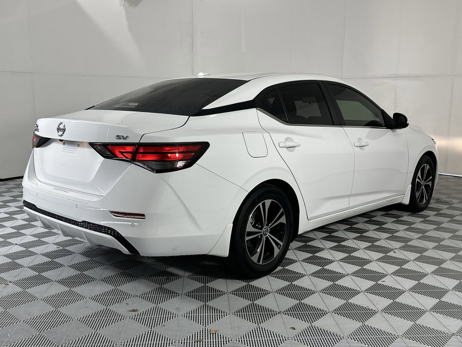 Certified 2021 Nissan Sentra SV FWD image 8