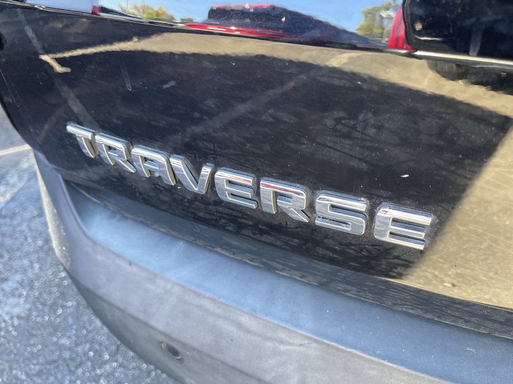 Used 2018 Chevrolet Traverse LT FWD image 6