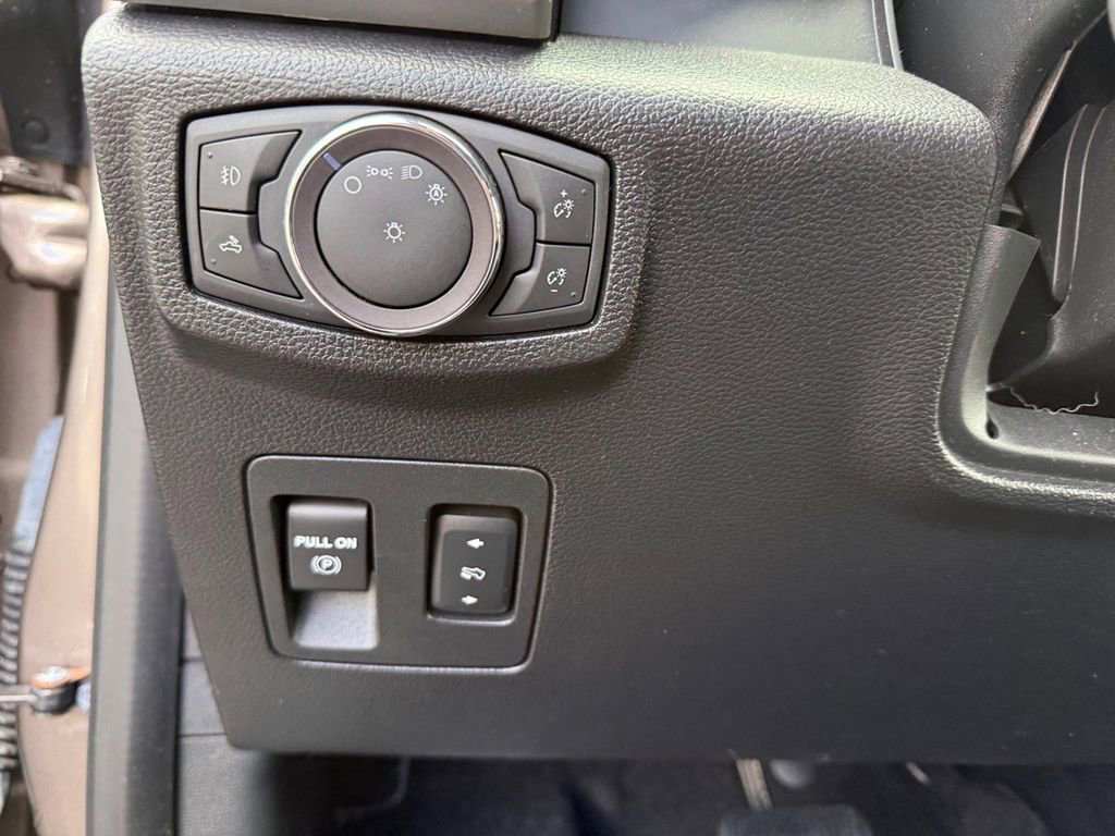 Used 2019 Ford F150 Lariat image 25