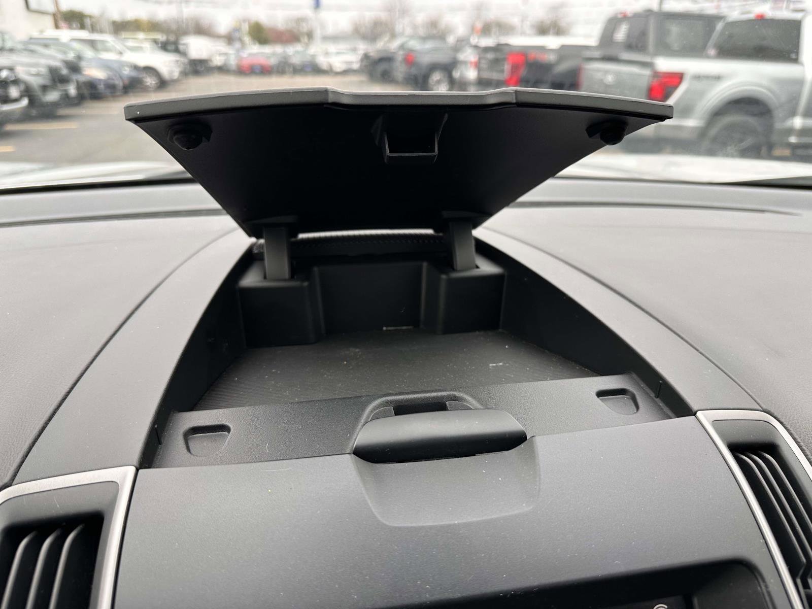 Used 2019 Ford Edge SEL w/ Equipment Group 201A AWD/4WD image 22