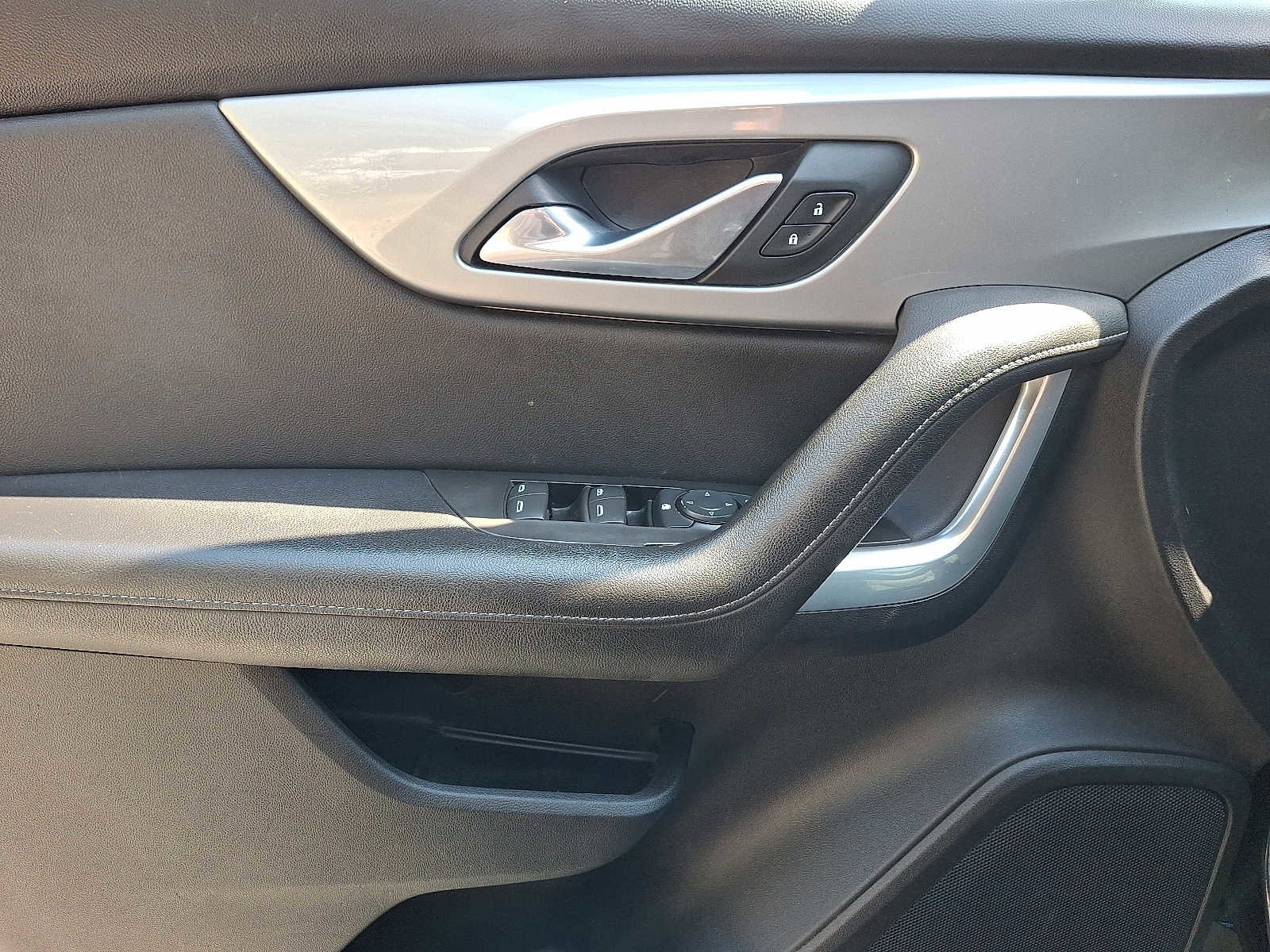 Used 2020 Chevrolet Blazer LT FWD image 13