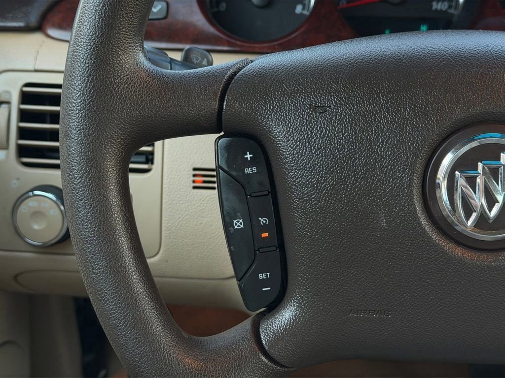 Used 2007 Buick Lucerne CX image 16