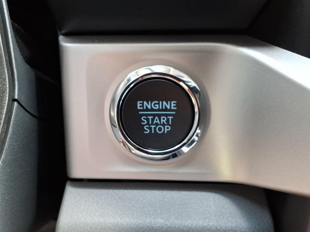 New 2026 Ford F250 XLT w/ XLT Premium Package AWD/4WD image 25
