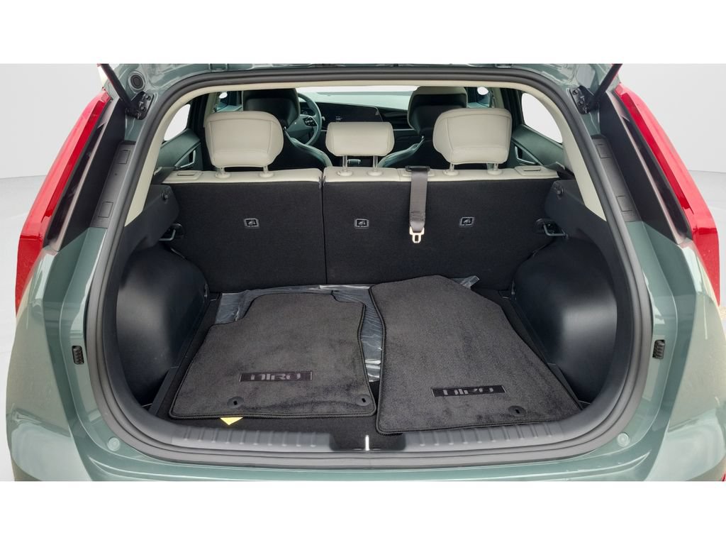 Used 2025 Kia Niro EX FWD image 9