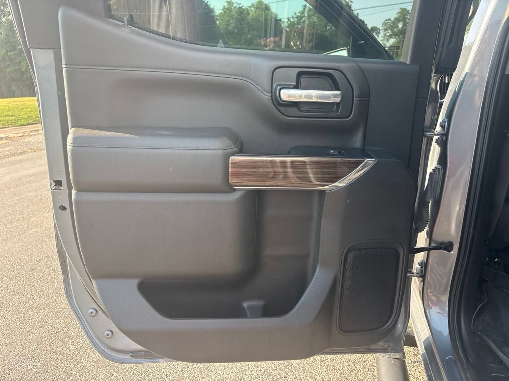Used 2019 Chevrolet Silverado 1500 LT Trail Boss AWD/4WD image 17