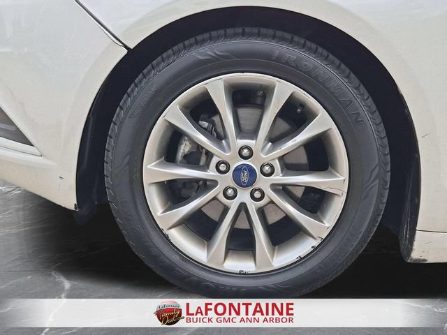 Used 2017 Ford Fusion SE FWD image 28