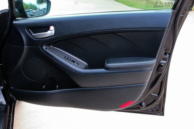 Used 2017 Kia Forte LX image 23