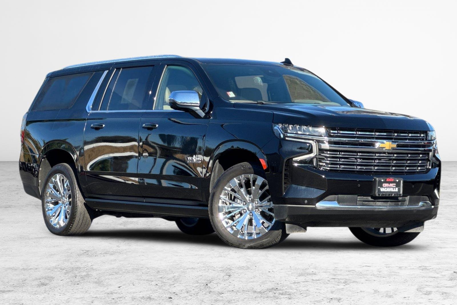 Used 2024 Chevrolet Suburban Premier w/ Texas Edition image 2