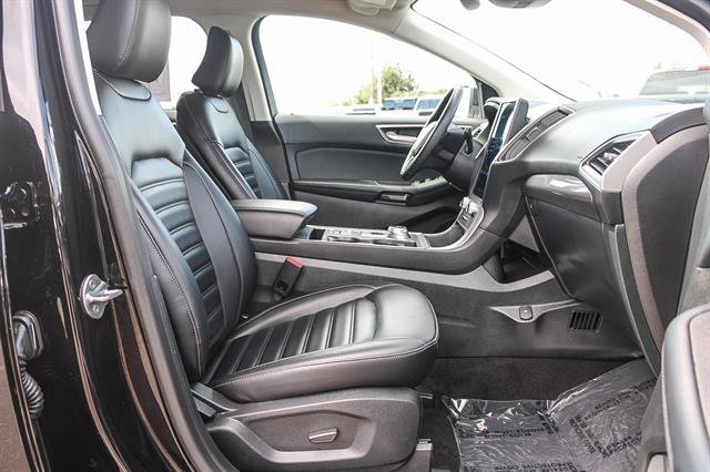 Used 2024 Ford Edge SEL image 16