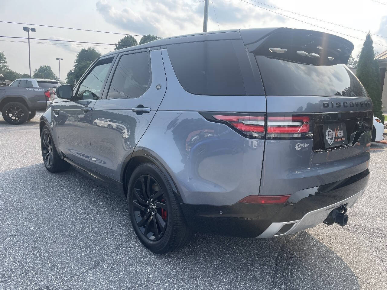 Used 2019 Land Rover Discovery HSE AWD/4WD image 10