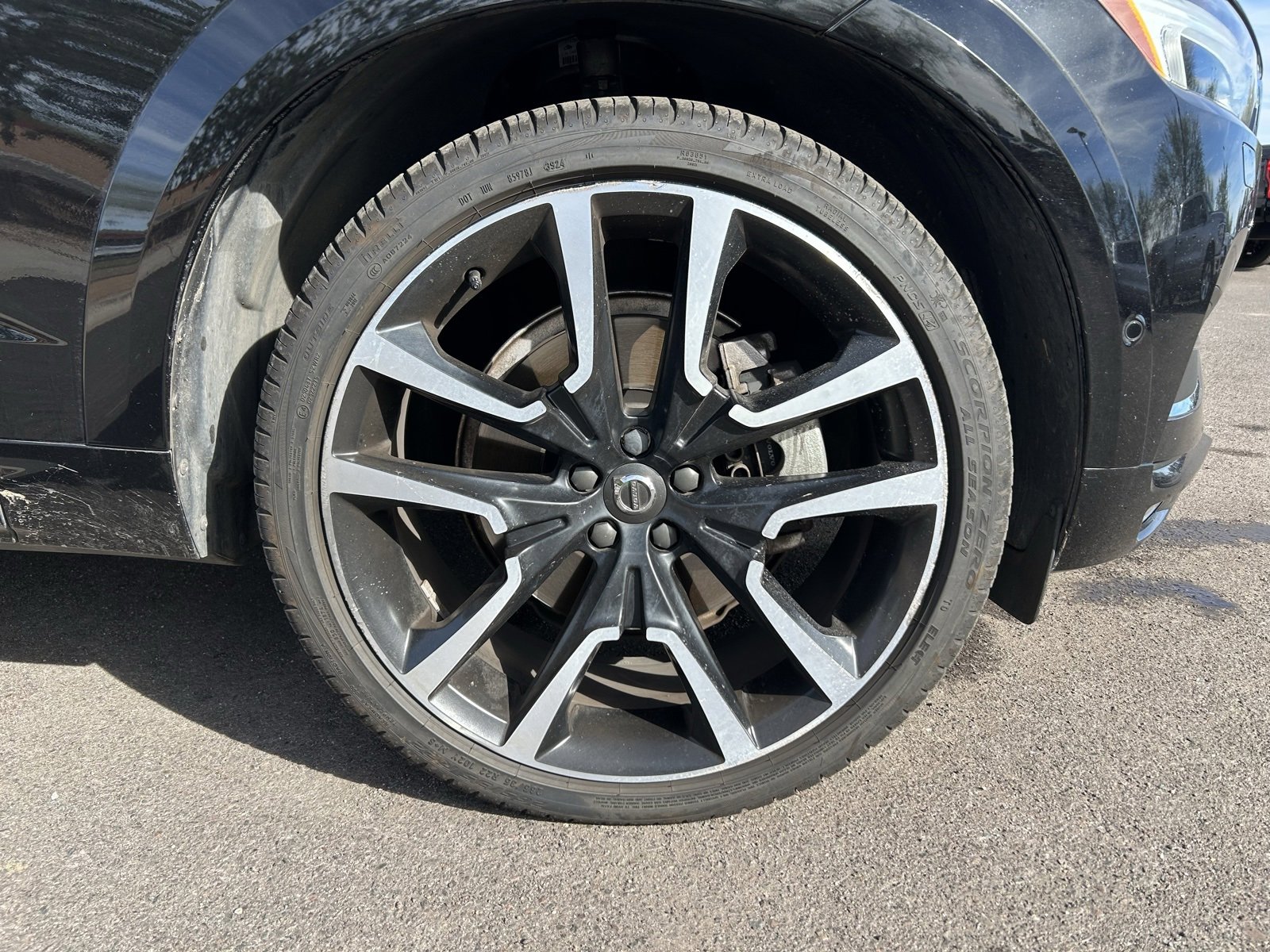 Used 2019 Volvo XC60 T5 Inscription image 9