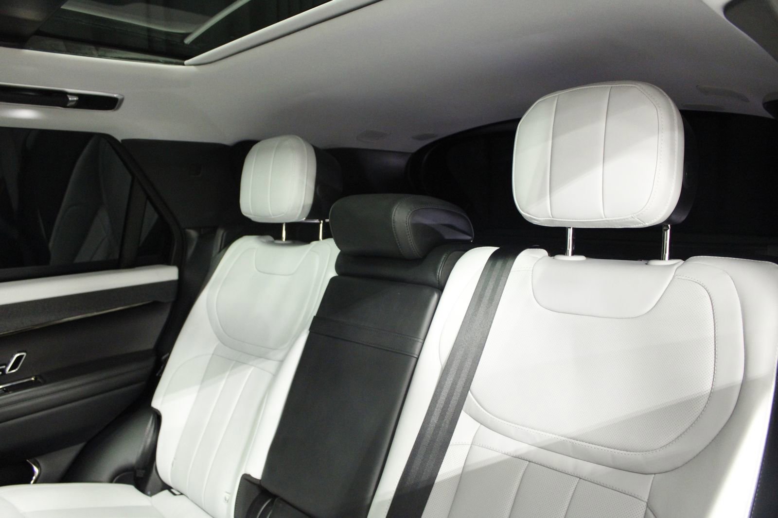 Used 2025 Land Rover Range Rover Sport Dynamic SE image 6