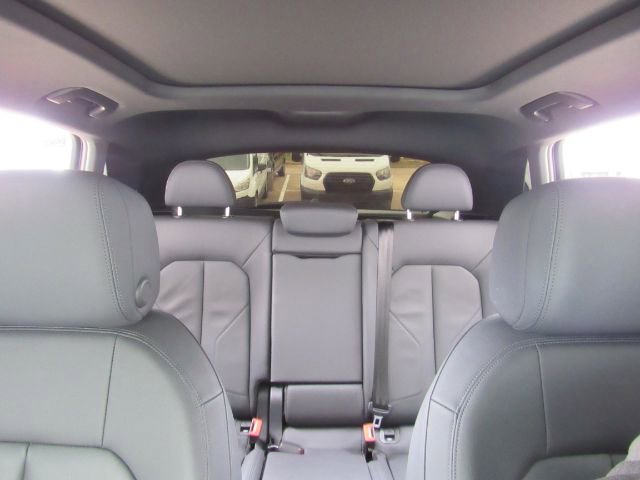 Used 2022 Audi Q3 2.0T Premium Plus w/ Premium Plus Package AWD/4WD image 36