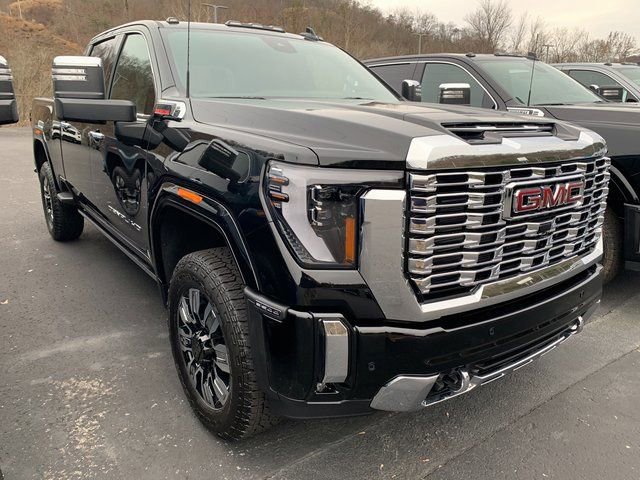 New 2026 GMC Sierra 3500 Denali w/ Denali Reserve Package image 1