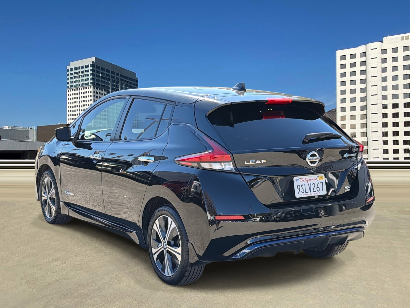 Used 2019 Nissan Leaf SV Plus w/ SV Plus Technology Package image 4