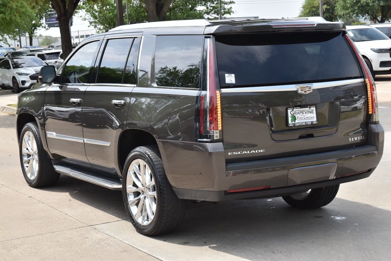 Used 2020 Cadillac Escalade Luxury image 10