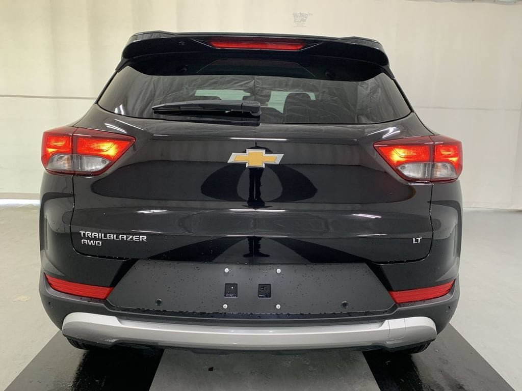 New 2026 Chevrolet TrailBlazer LT w/ Convenience Package AWD/4WD image 8