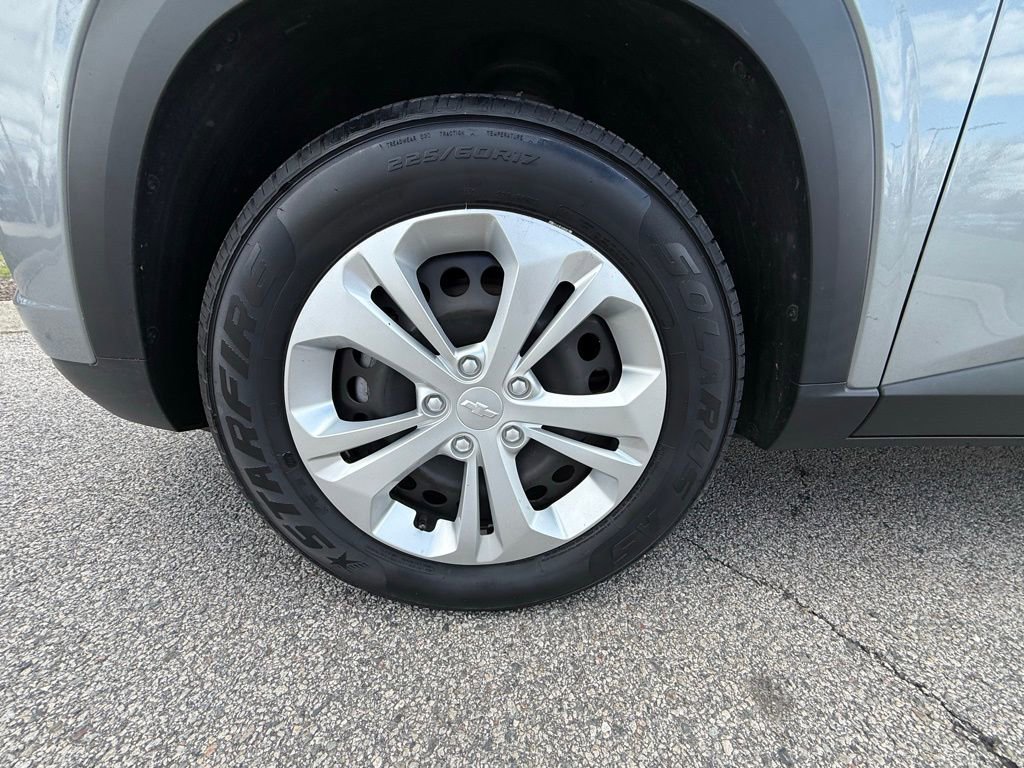 Used 2024 Chevrolet Trax LS FWD image 29