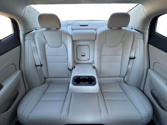 Used 2020 Volvo S60 T6 Momentum w/ Protection Package Premier image 16