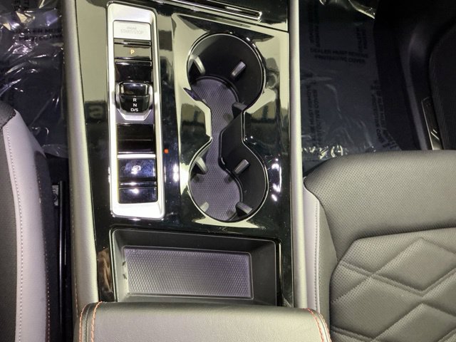 Used 2024 Volkswagen Atlas Peak Edition SE AWD/4WD image 30