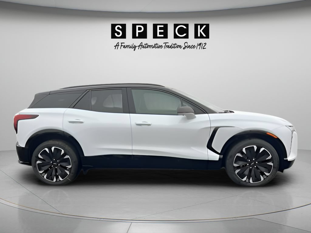 New 2026 Chevrolet Blazer EV RS AWD/4WD image 2