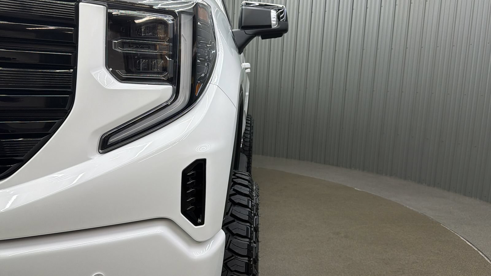 Used 2026 GMC Sierra 1500 AT4 w/ AT4 Premium Package AWD/4WD image 13
