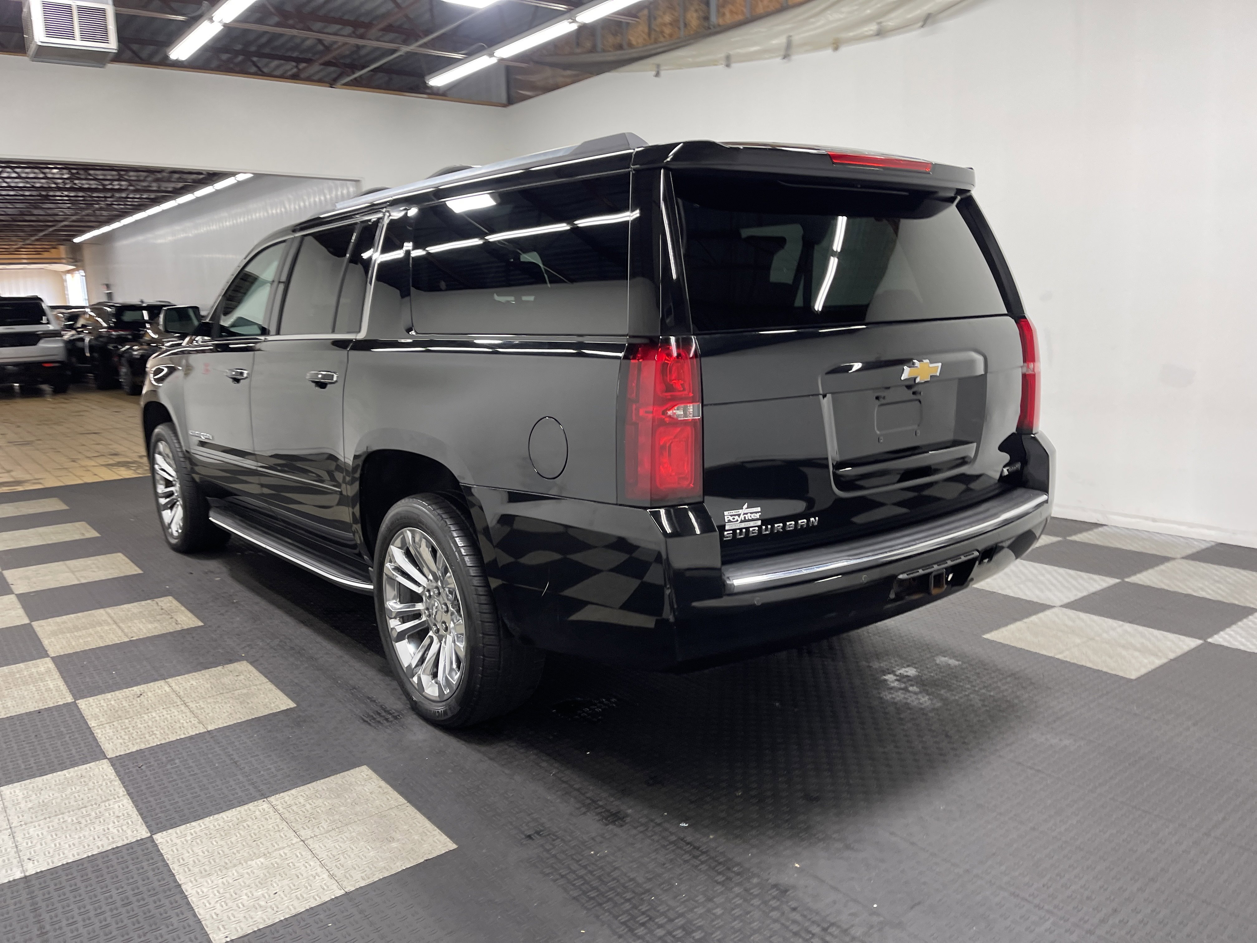 Used 2017 Chevrolet Suburban Premier image 2