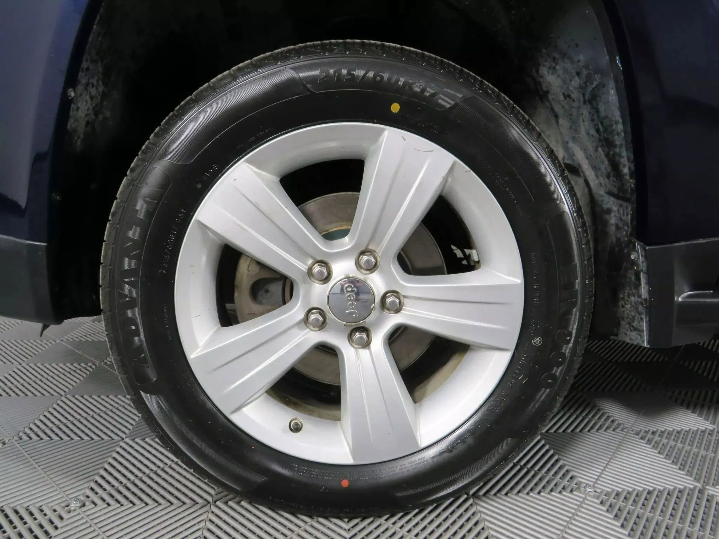 Used 2013 Jeep Compass Latitude w/ Sun/Sound Group FWD image 41